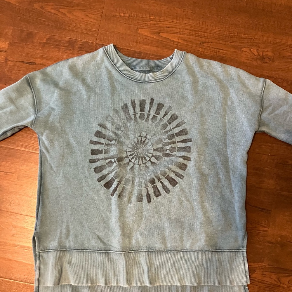 Time and Tru Blue Sweatshirt with Vintage Graphic Design